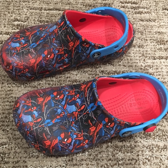 spiderman crocs
